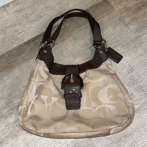 EUC Coach Soho Lynn Hobo Bag